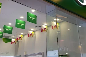 OPPO Concept Store - Jurong Point image