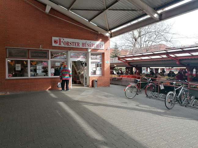 Comentarii opinii despre Forster Piaci Húsáruház