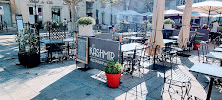 Atmosphère du Restaurant indien moderne LE KASHMIR à Villeneuve-lès-Avignon - n°1