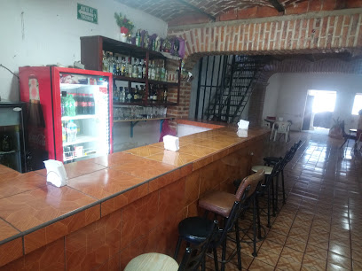 Restaurant Bar La Carpa Loca - Plan de Ayala, Tizapanito, La Muralla, 45730 Villa Corona, Jal., Mexico