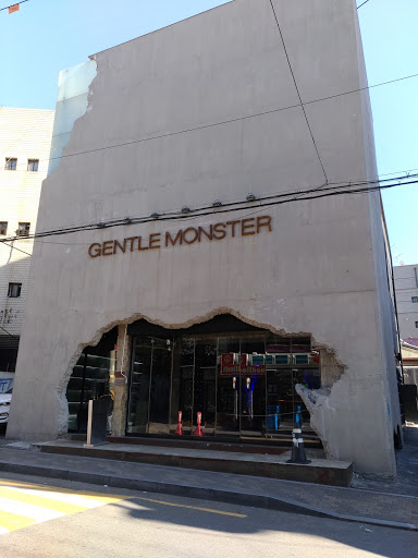 Stores to buy women's sunglasses Seoul