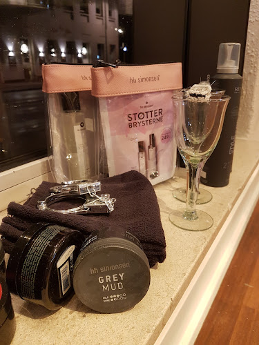 Kommentarer og anmeldelser af Anne & Tina Frisør