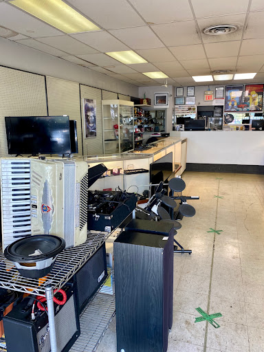 Pawn Shop «A Brice Pawn Shop Inc», reviews and photos, 6220 E Livingston Ave, Reynoldsburg, OH 43068, USA