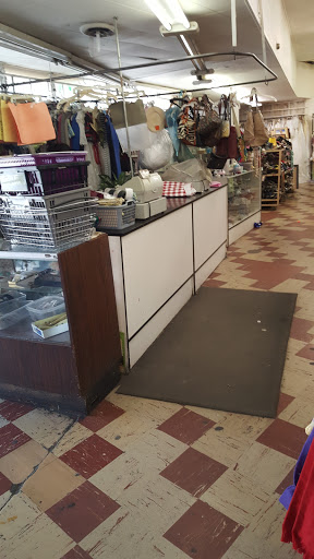 Used Clothing Store «Compton Thrift Store», reviews and photos, 2001 N Long Beach Blvd, Compton, CA 90221, USA