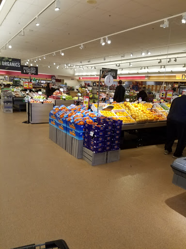 Grocery Store «Stop & Shop», reviews and photos, 44 Fenn Rd, Newington, CT 06111, USA