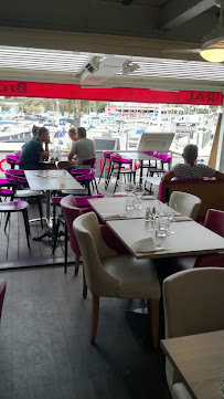 Atmosphère du Restaurant méditerranéen L'Amiral à Carry-le-Rouet - n°7