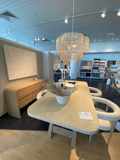 Furniture Store «Crate and Barrel», reviews and photos, 555 Bellevue Way NE, Bellevue, WA 98004, USA