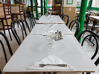 Atmosphère du Restaurant Le Progrès Café Bar Brasserie à Fontenay-sous-Bois - n°4
