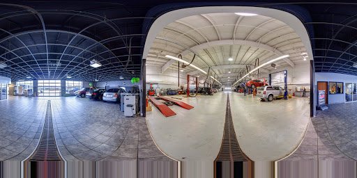 Nissan Dealer «John Amato Nissan», reviews and photos, 5200 N Port Washington Rd, Glendale, WI 53217, USA