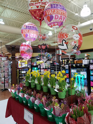 Grocery Store «Family Fresh Market», reviews and photos, 110 W 4th St, New Richmond, WI 54017, USA