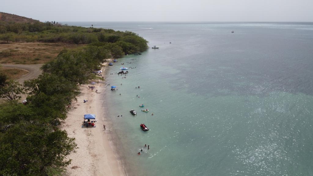 Foto di Playa  Los Pozos zona selvaggia