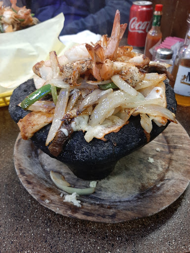 El Tiburon Seafood & Grill