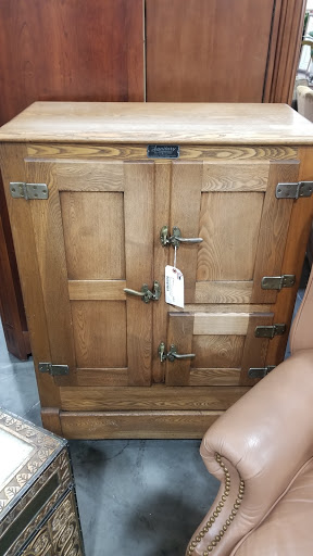 Consignment Shop «Home Consignment Center - Bee Cave», reviews and photos, 12812 Shops Pkwy, Austin, TX 78738, USA