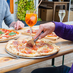 Photo n°38 de Toto Bello Pizzas à Toulouse ()