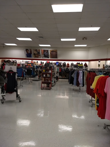 Department Store «T.J. Maxx», reviews and photos, 875 Queen St, Southington, CT 06489, USA