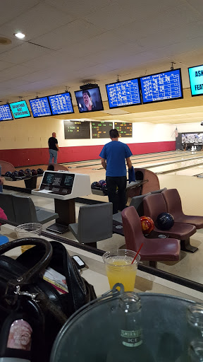 Bowling Alley «Hobart Lanes», reviews and photos, 99 S Hobart Rd, Hobart, IN 46342, USA