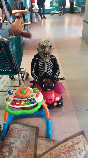 Thrift Store «The Outlet Thrift Store», reviews and photos, 1212 E Harding Way, Stockton, CA 95205, USA