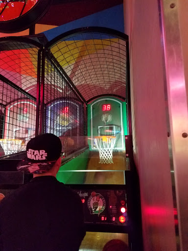 Bowling Alley «Brunswick Zone XL St. Peters», reviews and photos, 8070 Veterans Memorial Pkwy, St Peters, MO 63376, USA