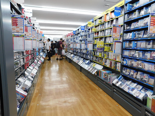 BOOKOFF 新宿駅西口店