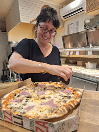 Pizza du Pizzeria LA PIZZA à Gréoux-les-Bains - n°14