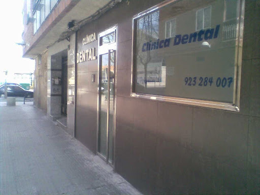 Clínica dental en Salamanca. Clínica Petunias en Salamanca, Salamanca