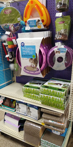 Pet Supply Store «PetSmart», reviews and photos, 1671 E Market St, Harrisonburg, VA 22801, USA