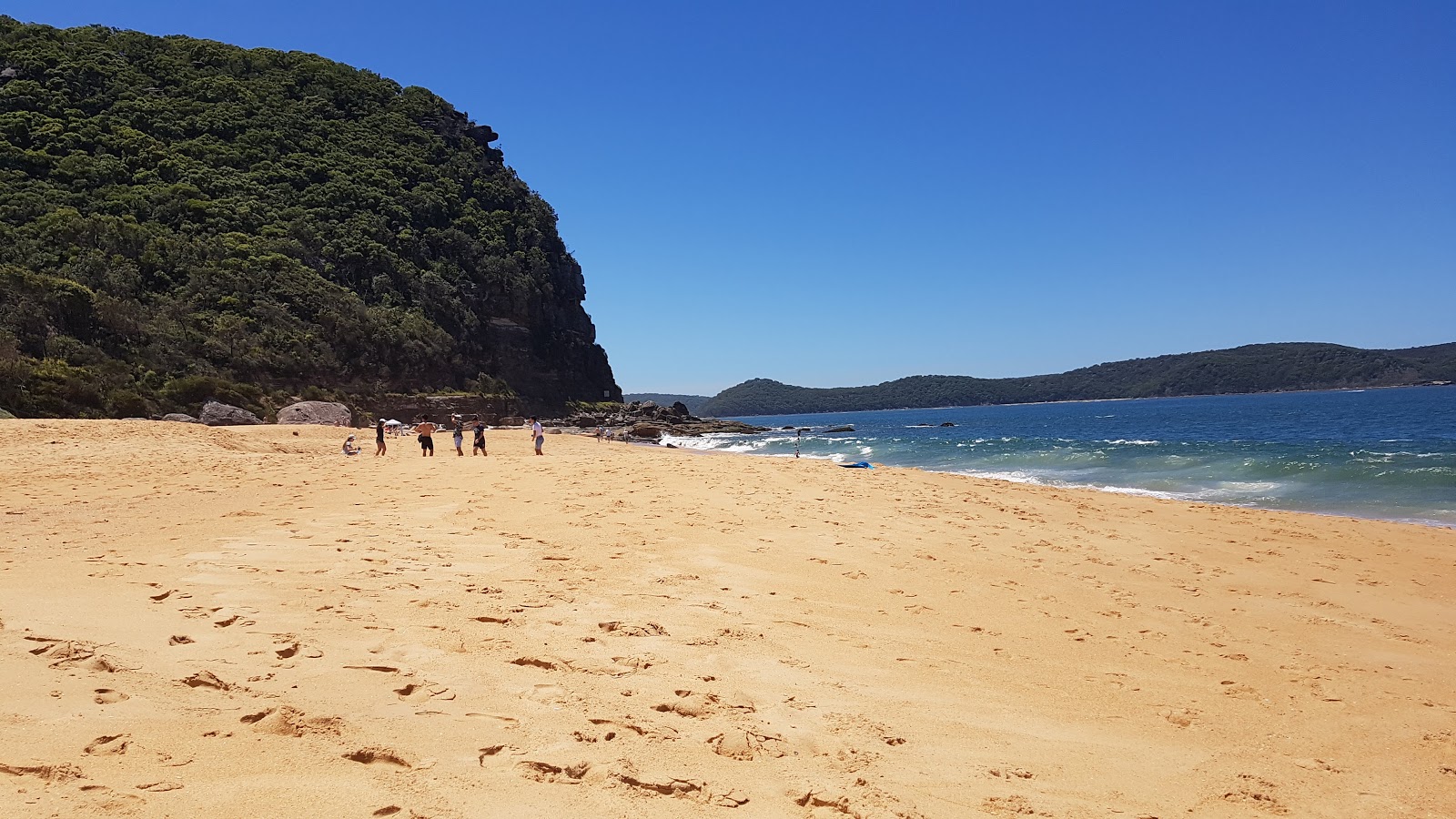Φωτογραφία του Pearl Beach - δημοφιλές μέρος μεταξύ λάτρεις της χαλάρωσης