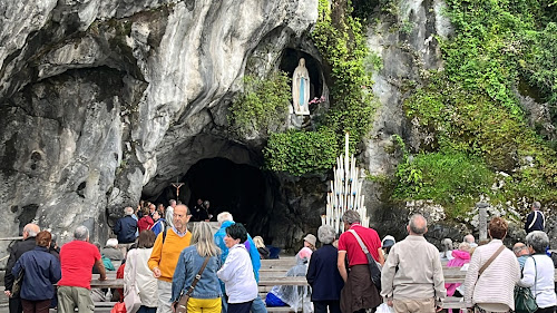 attractions Piscines du Sanctuaire de Lourdes Lourdes