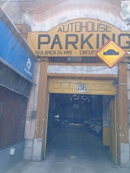 Autohouse Parking