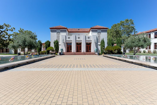 Efrain Fernandez Real Estate Expert image