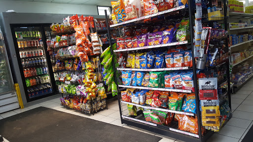 Convenience Store «Jascarli Mini Market», reviews and photos, 284 Colonial Ave, Waterbury, CT 06704, USA