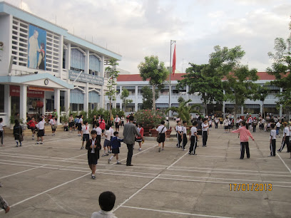 Trường tiểu học Kim Đồng