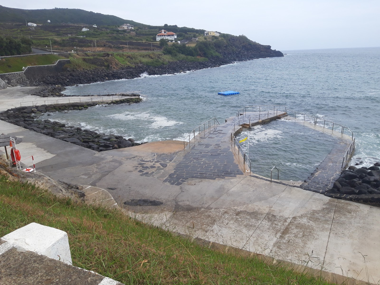 Photo of Praia da Salga amenities area