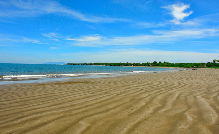 Negras beach photo #2