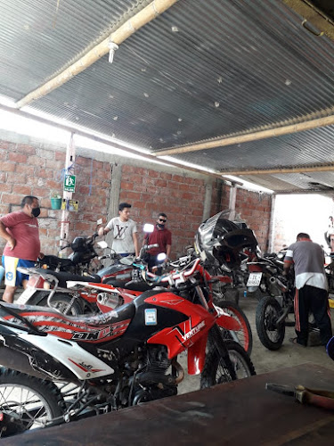 Opiniones de Taller de Motos "MAESTRO JUANITO" en San Vicente - Tienda de motocicletas