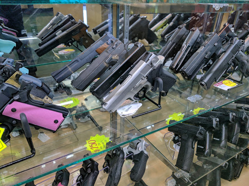 Check Cashing Service «SuperPawn», reviews and photos, 2646 W Horizon Ridge Pkwy, Henderson, NV 89052, USA