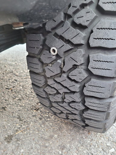 Tire Shop «Discount Tire Store - Nashville, TN», reviews and photos, 5832 Nolensville Pike, Nashville, TN 37211, USA