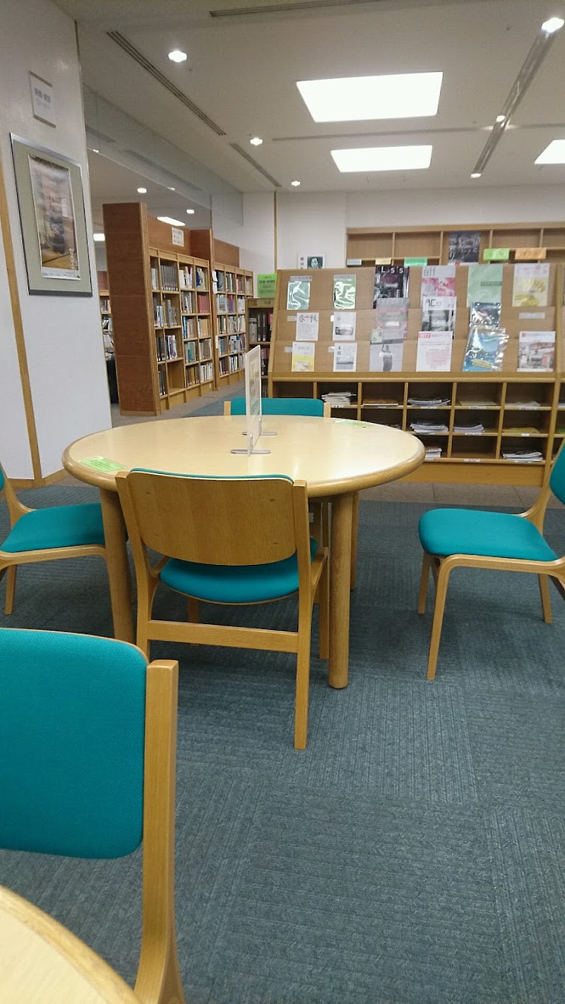 堺市立東図書館の自習室