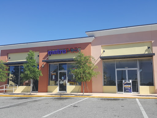 Cell Phone Store «MetroPCS Authorized Dealer», reviews and photos, 2812 S Bay St, Eustis, FL 32726, USA