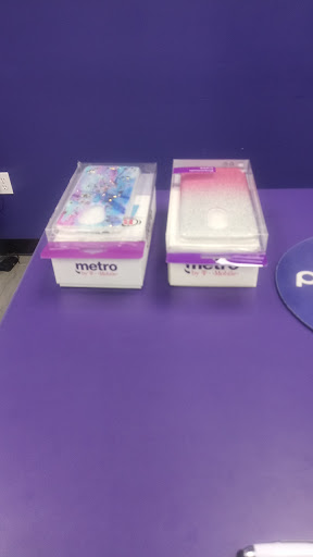 Cell Phone Store «MetroPCS Authorized Dealer», reviews and photos, 1031 Hickory Creek Blvd, Hickory Creek, TX 75065, USA