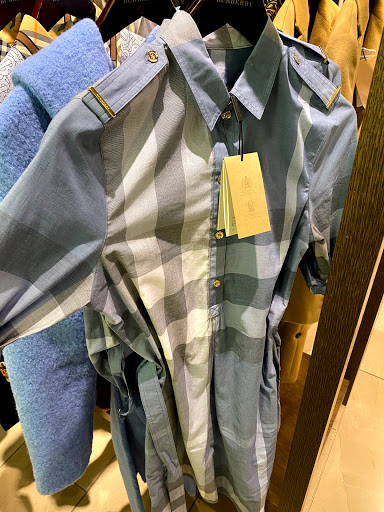 Clothing Store «Burberry Outlet», reviews and photos, 5220 Fashion Outlets Way, Rosemont, IL 60018, USA
