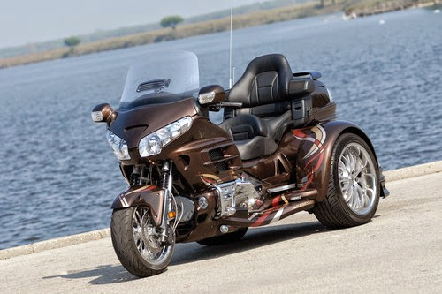 Used Motorcycle Dealer «On Wings of Gold, LLC.», reviews and photos, 998 W Brandon Blvd, Brandon, FL 33511, USA