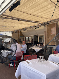 Atmosphère du Restaurant de spécialités provençales Chez Madie Les Galinettes à Marseille - n°18