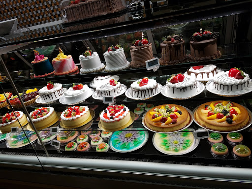 Supermarket «Cermak Fresh Produce», reviews and photos, 4000 W Diversey Ave, Chicago, IL 60639, USA