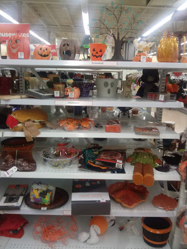 Thrift Store «Savers», reviews and photos