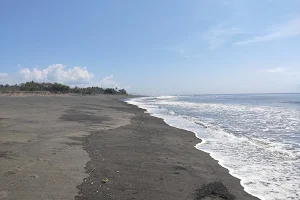 Pantai Purnama image