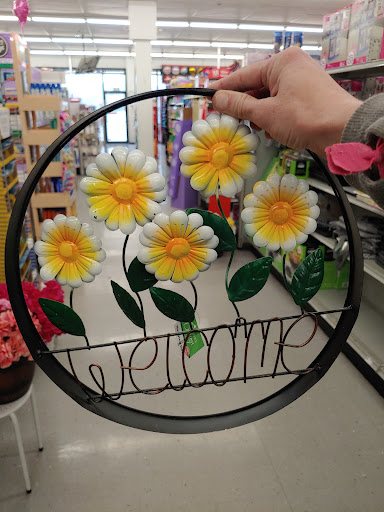 Dollar Store «FAMILY DOLLAR», reviews and photos, 1230 Ohio Pike, Amelia, OH 45102, USA