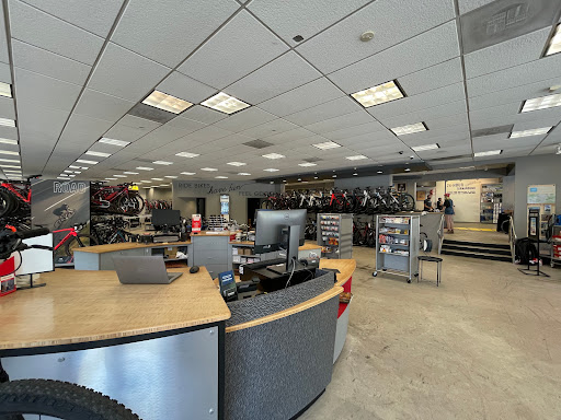 Bicycle Store «Spokes Etc.», reviews and photos, 1545 N Quaker Ln, Alexandria, VA 22302, USA