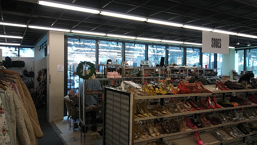 Thrift Store «American Thrift Store», reviews and photos, 5051 N University Dr, Lauderhill, FL 33351, USA