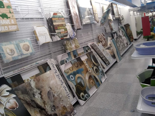 Clothing Store «Ross Dress for Less», reviews and photos, 11310 W Florissant Ave, Florissant, MO 63033, USA